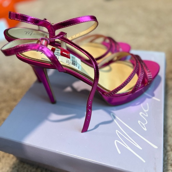 Mark Fisher size 9 heels - Picture 3 of 5